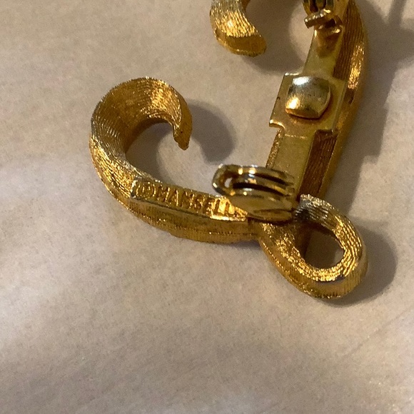 Sale!🇺🇸 Mamselle Vintage Gold “L” Pin - Picture 4 of 5